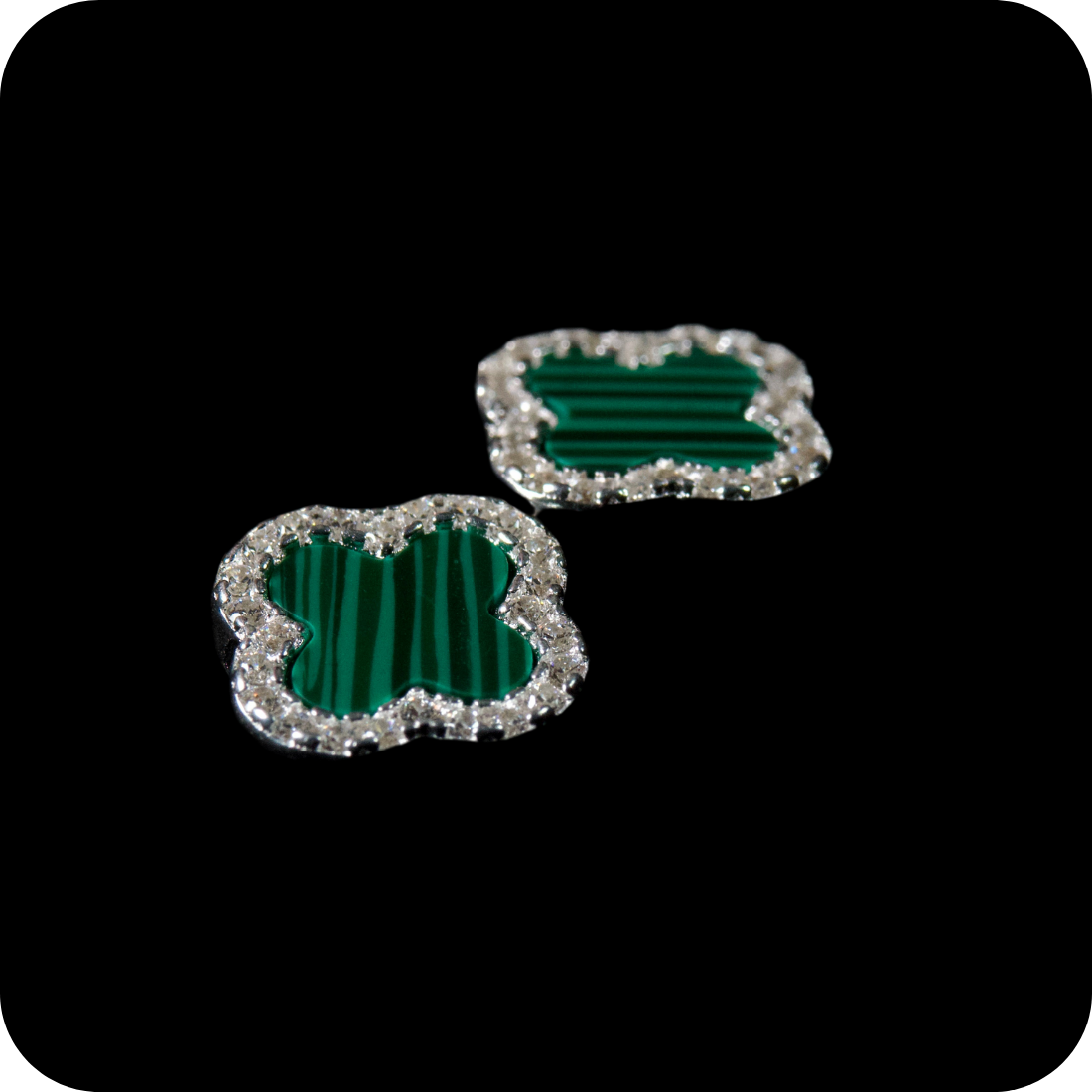 Brinco Trevo Verde cravejado